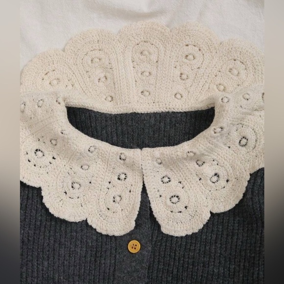 Elegant Gray Sweater with Cream Collar women’s xxs , buttons , Peter Pan collar - Picture 6 of 6